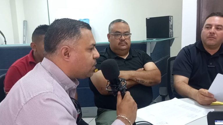 Denuncian bomberos acoso laboral