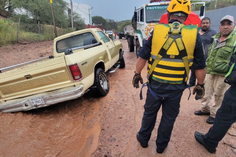 Deslaves, inundaciones y un accidente fatal: saldo de 78.99 mm de lluvia en Nogales